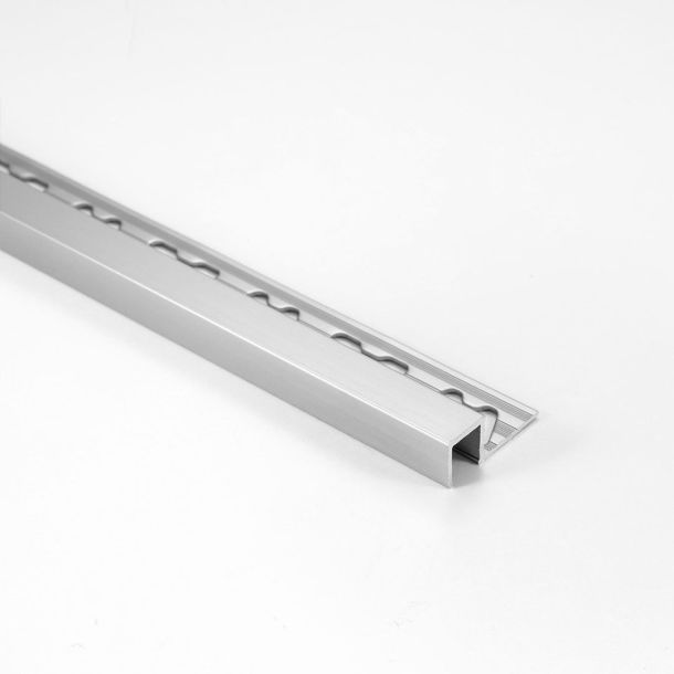 A10 PERFIL OMEGA ALUMINIO PLATA MATE 10X10X2500MM MOLDUMET